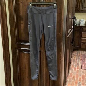 Nike leggings with pockets